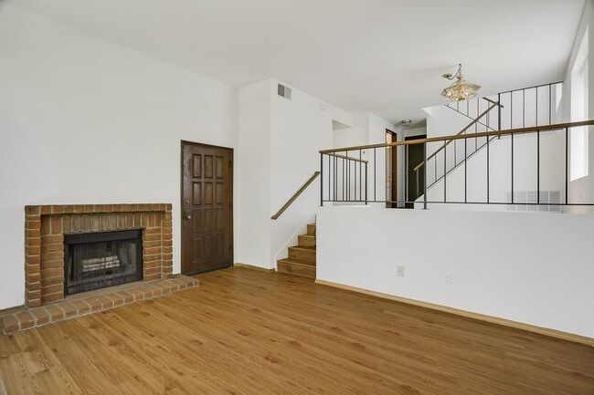 Building Photo - Beautiful 3 bedroom 2.5 bath townhouse across the street from Lake Murray
