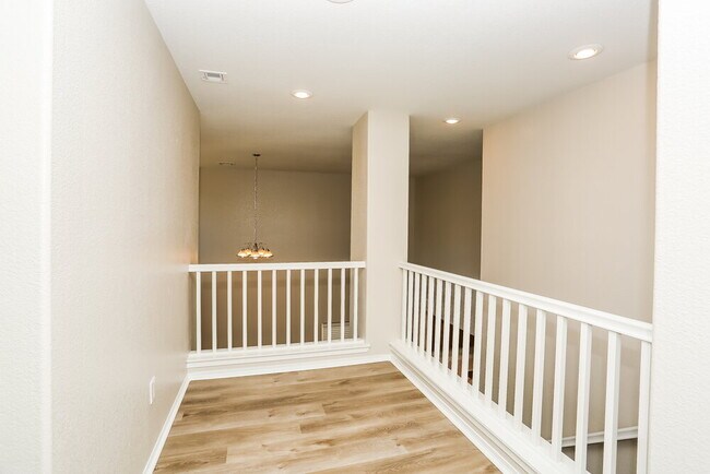 Building Photo - 8149 Finch Feather St