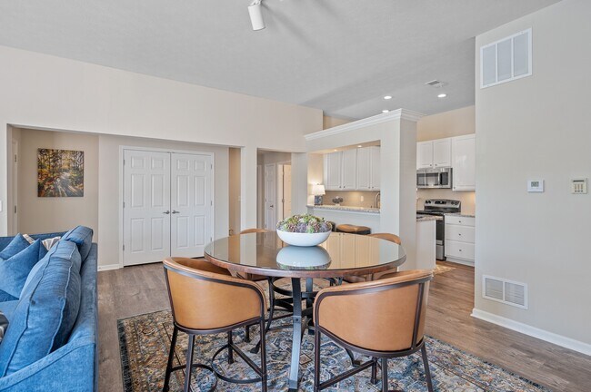 Building Photo - Falls at Landen