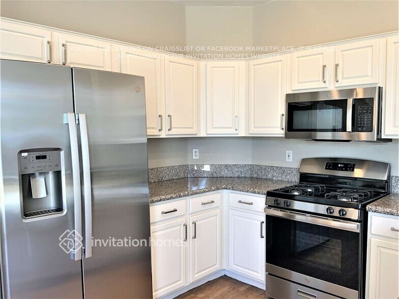 Building Photo - 2992 Scenic Valley Way