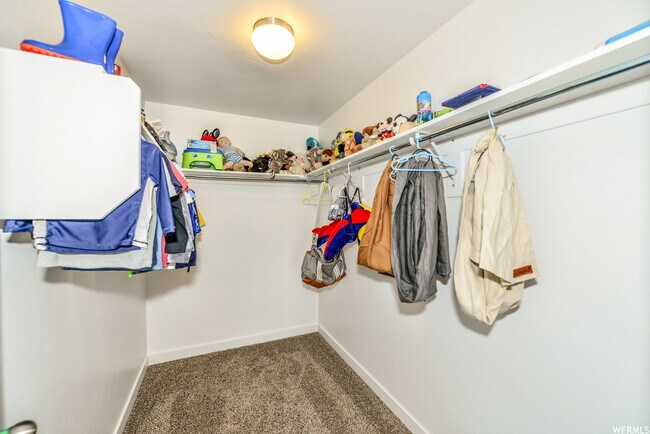 Building Photo - 15030 Gallant Dr
