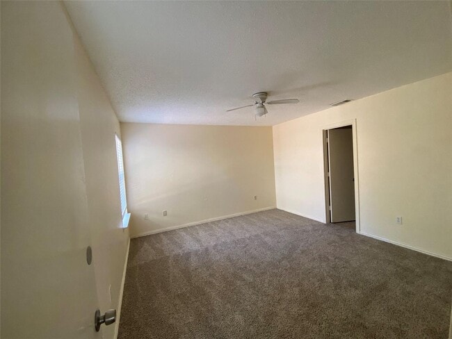 Building Photo - Coming Soon 3 bed 2 bath w/2 car garage