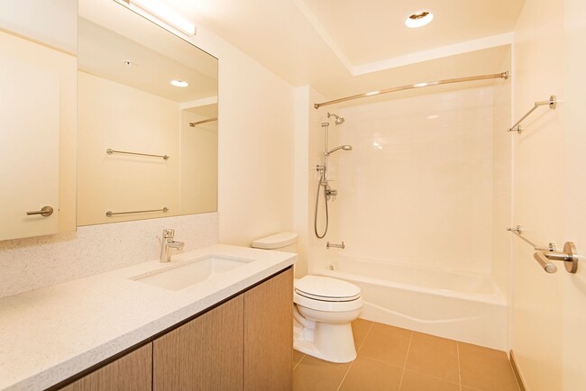 Building Photo - Kapiolani Residence - 2 Bedroom, 2 Bathroo...