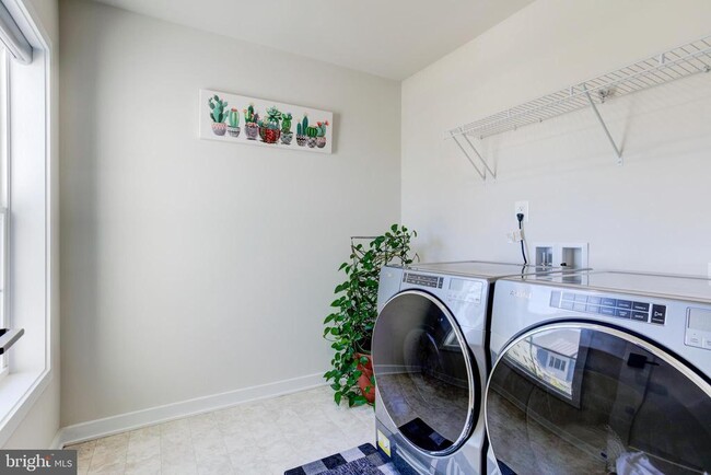 Building Photo - 41355 Tarragon Leaf Dr