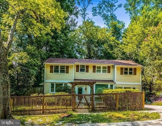 Building Photo - 4111 Denfeld Ave