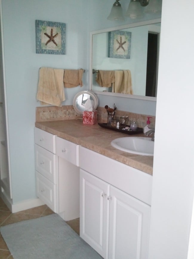 En Suite Master Vanity Area - 214 Avenue C