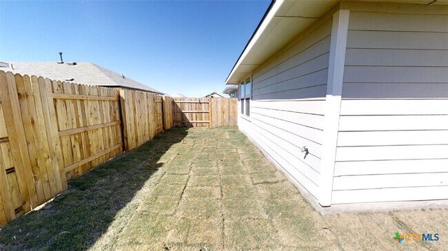 Building Photo - 185 Heather Glen Way