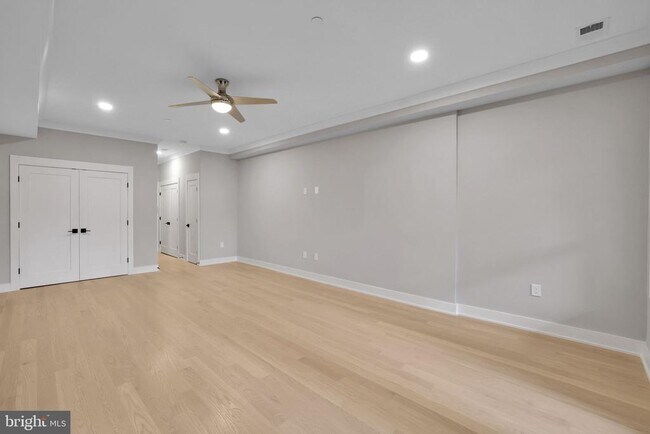 Building Photo - 1329 Irving St NW