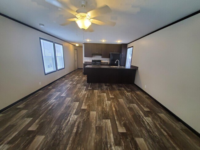 Building Photo - 4 Canary Hill Dr