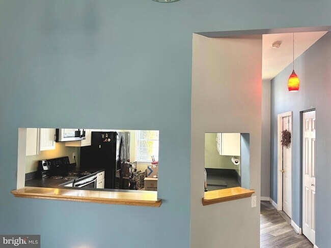 Building Photo - 8013 Bridgepointe Dr