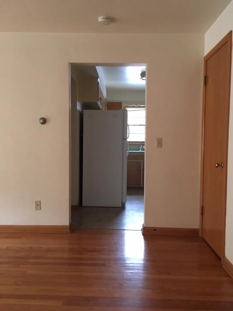 Building Photo - 925 Haywood Dr