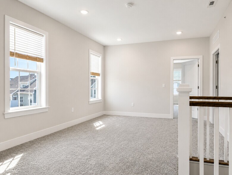 Building Photo - 2906 Justin Dr