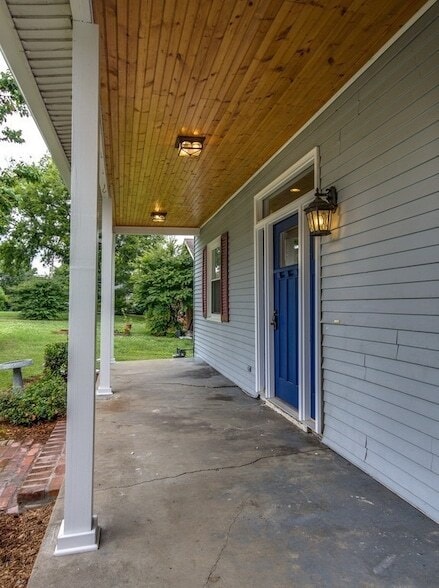 Building Photo - 5106 Indiana Ave