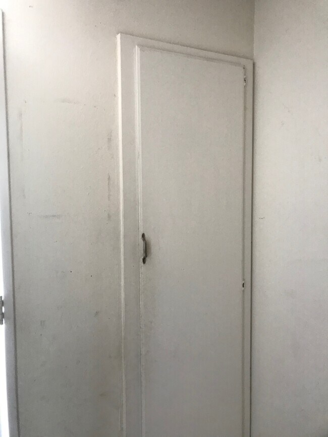 Building Photo - 14249 Friar St