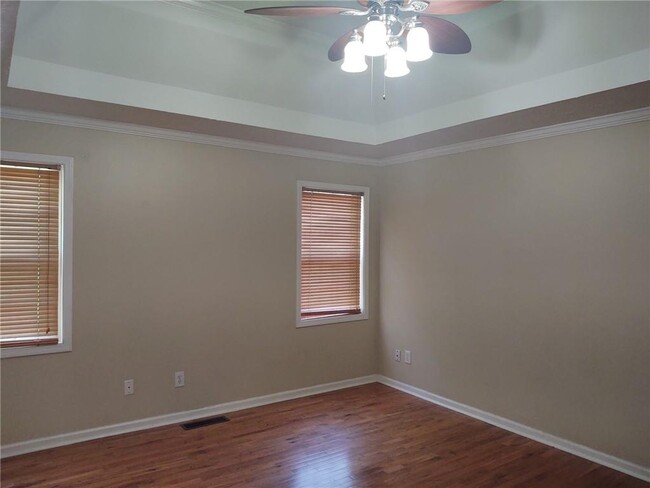 Building Photo - 4170 Longmont Dr