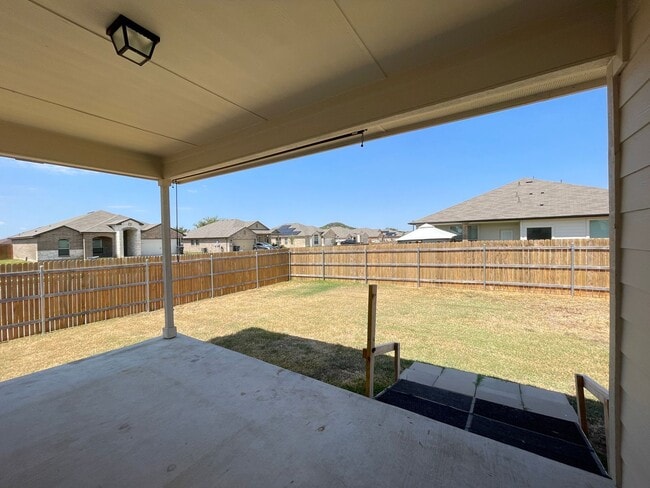 Building Photo - 301 Saddleback Trl
