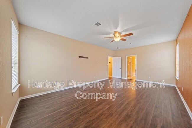 Building Photo - 141 Springtree Gate