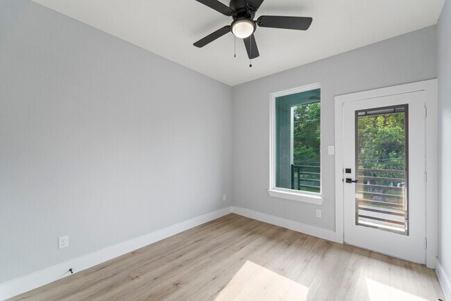 Building Photo - 6631 Foster St