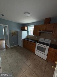 Building Photo - 1529 S 5th St