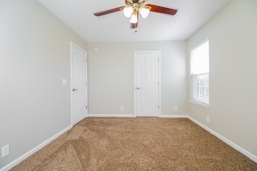 Building Photo - 2729 Westhaven Dr