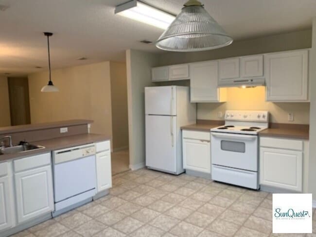 Building Photo - 5466 Cherub Cir