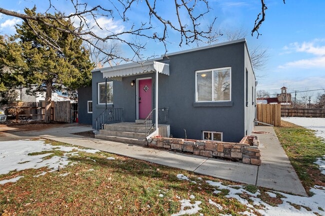 Primary Photo - This Renovated Lakewood Ranch is perfect f...