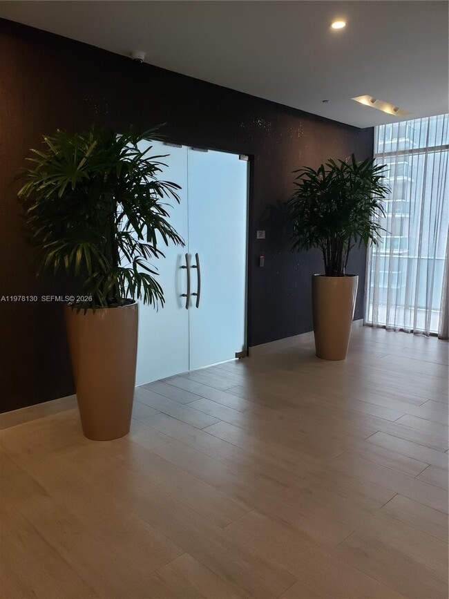 Building Photo - 488 NE 18th St