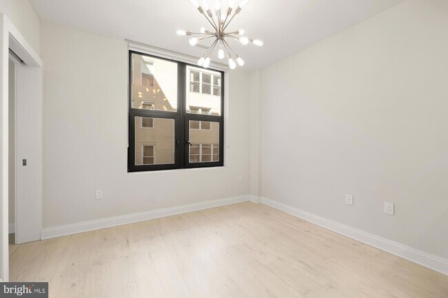 Building Photo - 1427 Rhode Island Ave NW