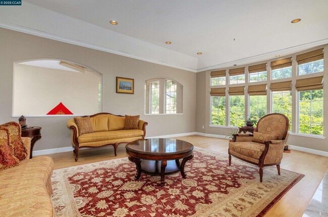 Building Photo - 3434 Woodview Dr