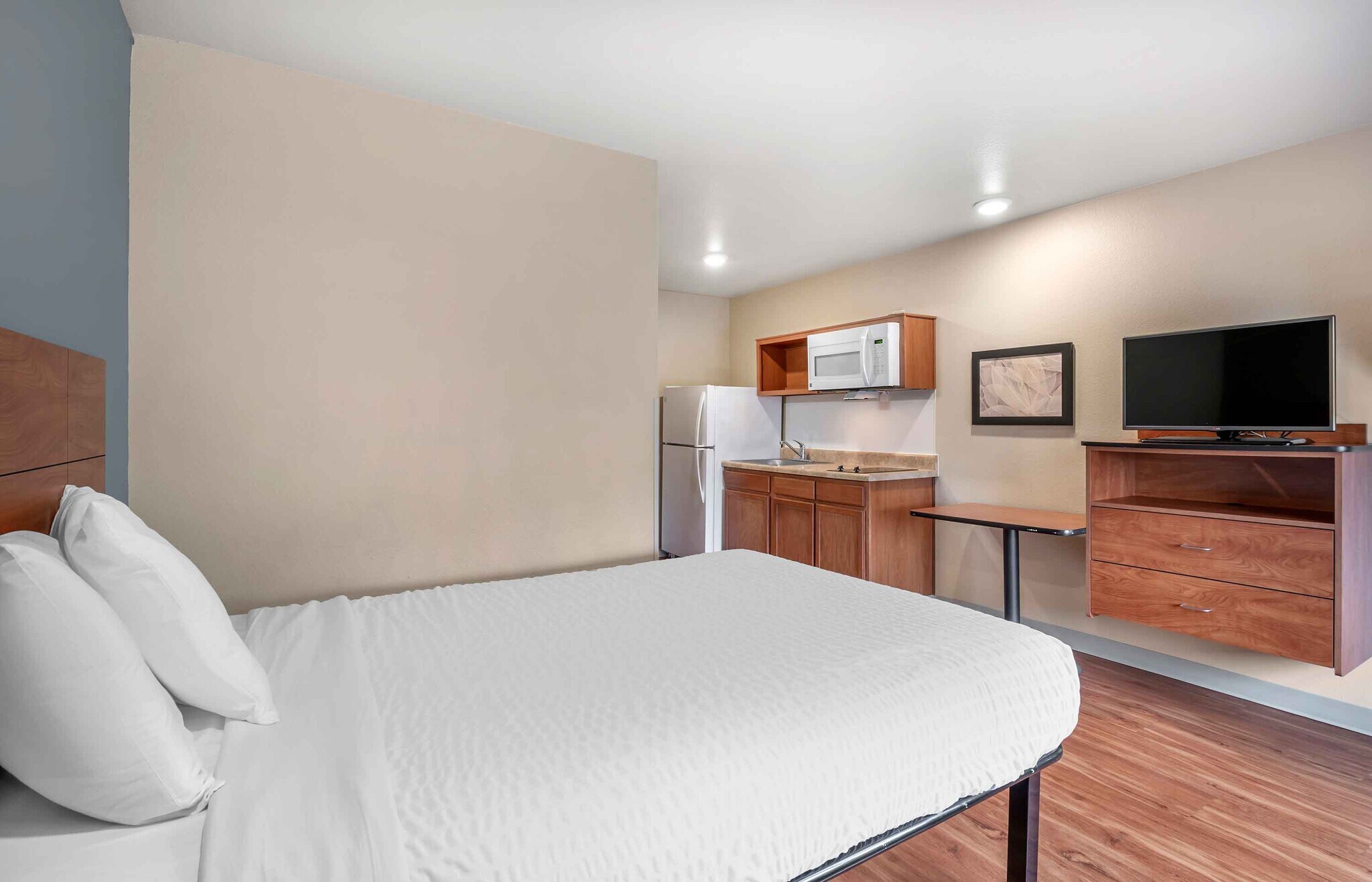 Building Photo - Furnished Studio-Dayton - Miamisburg