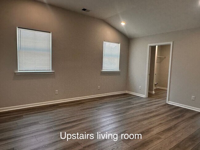 Building Photo - 542 Sessile Oak Dr
