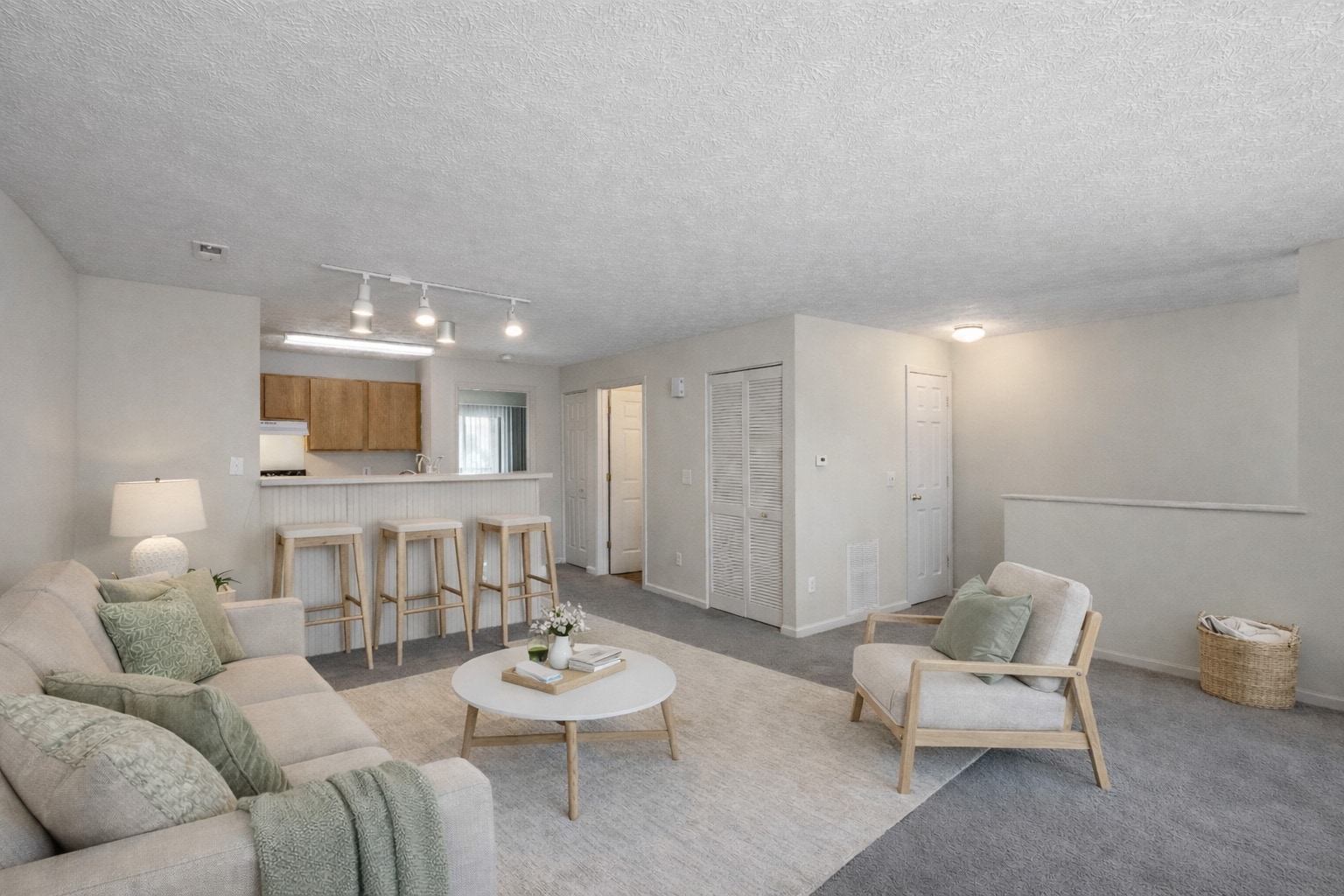 Building Photo - Golf Pointe