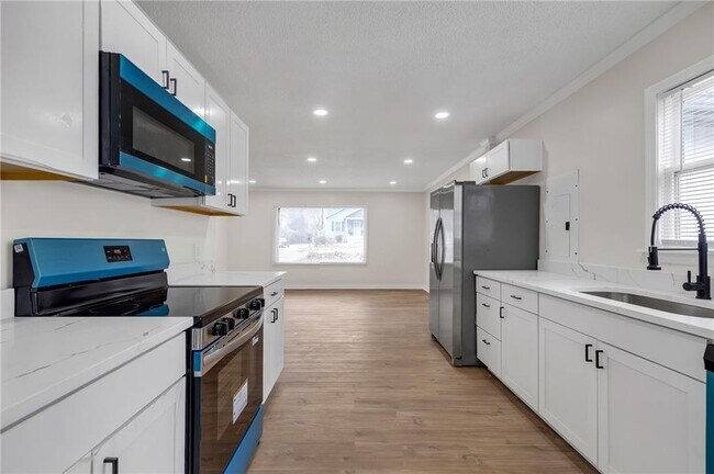 Building Photo - 2060 Baker Rd NW