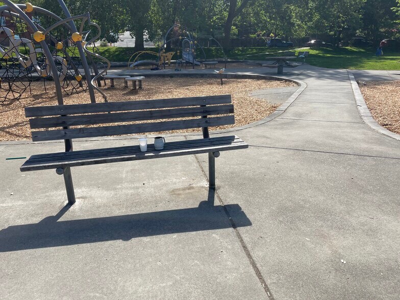 park across the street!!, trees and picnic area, families - 4345 4th Ave NW