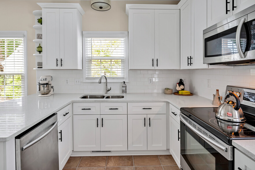 Building Photo - 3100 Felbrigg Dr