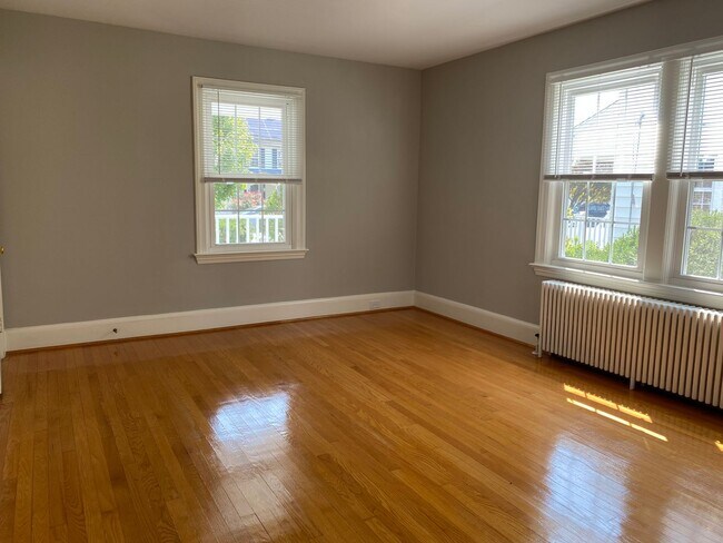 Building Photo - Charming 1935 Historic Home with Modern Upgrades – 3 Bed, 1.5 Bath – Downtown Aberdeen, MD