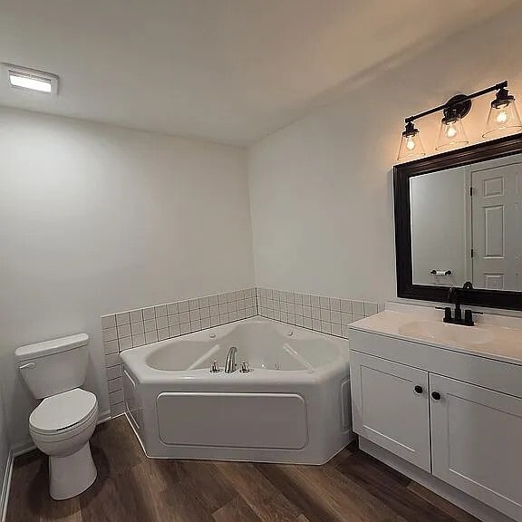 Building Photo - 2909 White Thorn Cir