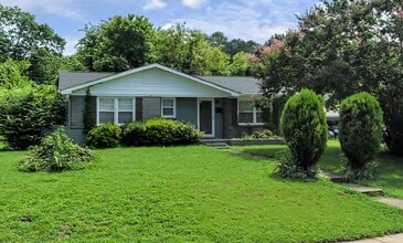 Building Photo - 4033 Fieldcrest Rd