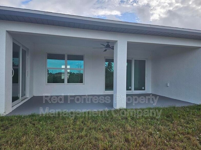 Building Photo - 22 NW 23rd Ave