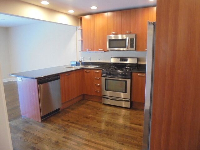 Building Photo - 1711 W Jarvis Ave