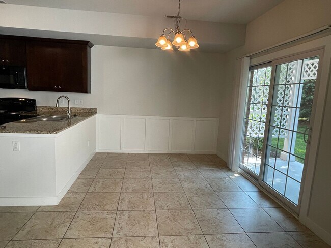 Building Photo - 6145 Windemere Dr