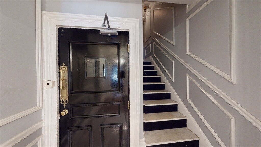 Building Photo - 290 Beacon St