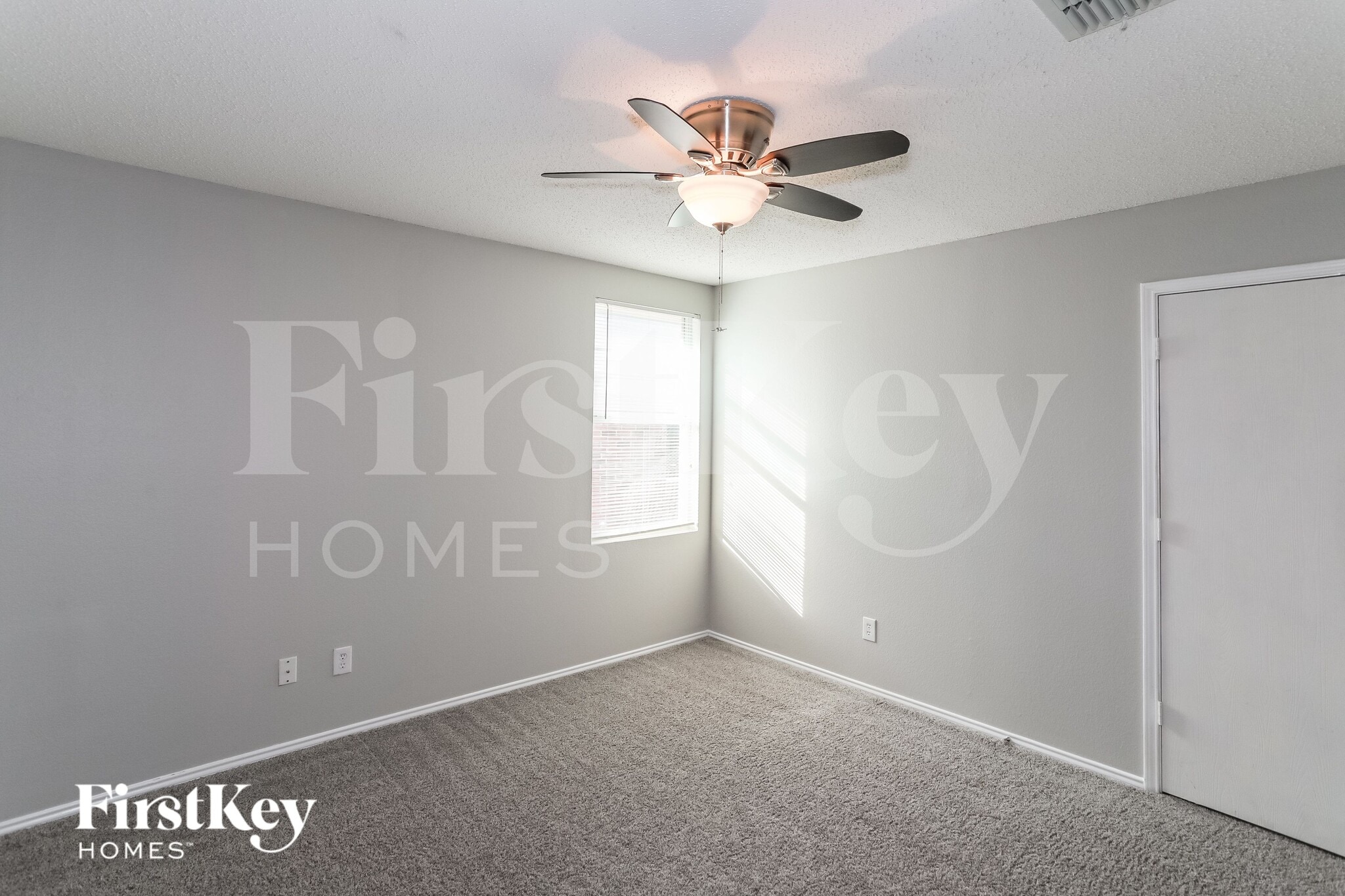 Building Photo - 1405 Dandelion Trail