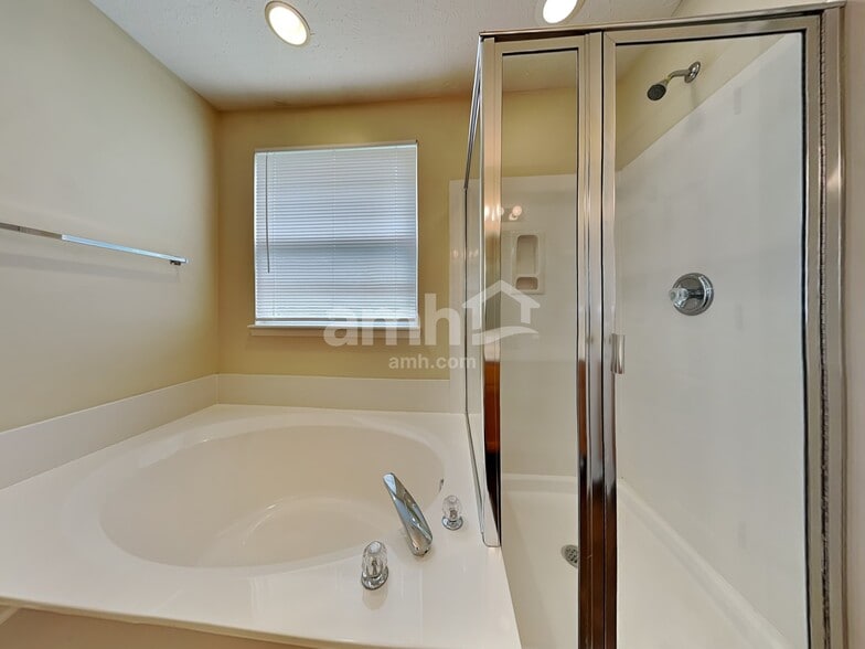 Building Photo - 5813 Columbia Cir