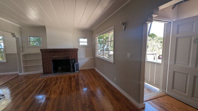 Building Photo - Pacific Grove Cottage with Classic Character