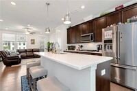 Building Photo - 6594 Beacon Dr