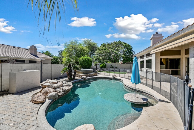 Building Photo - 6057 E Campo Bello Dr