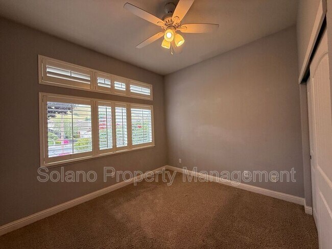 Building Photo - 2833 Prestwick Ct