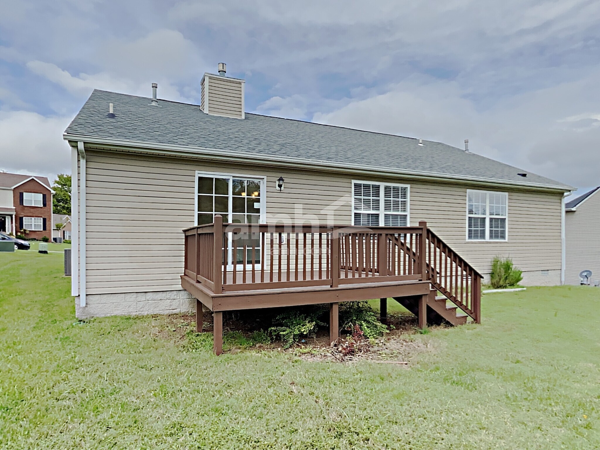 Building Photo - 6004 Crestview court