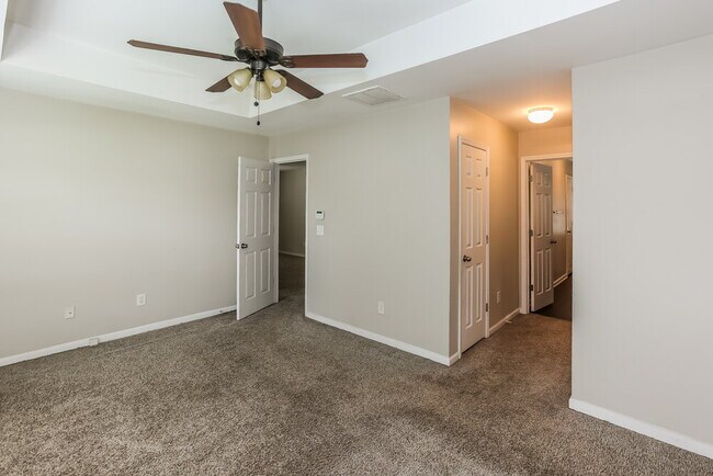 Building Photo - 934 Old Forester Ln